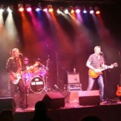 picture of performers