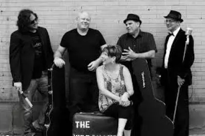 picture of performers